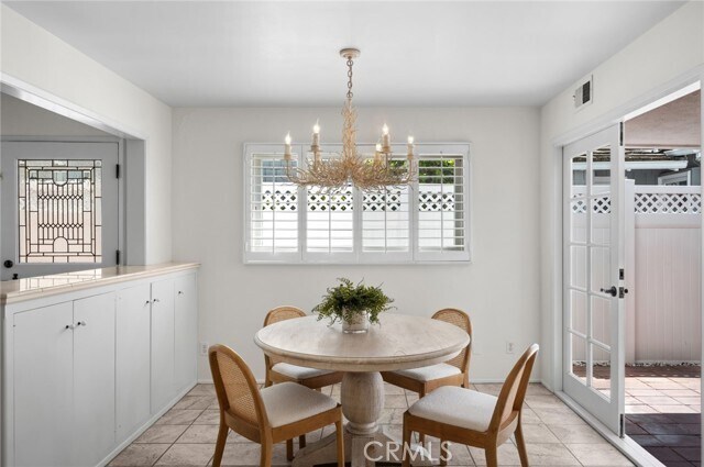 Building Photo - 121 Onyx Ave