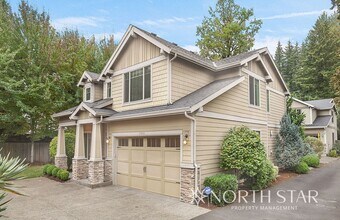 Building Photo - Beautiful Craftsman in Lake Oswego
