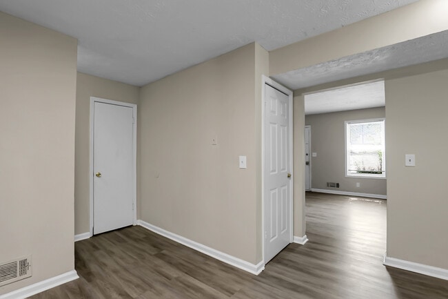 Building Photo - 1229 Creek Forest Ct NW