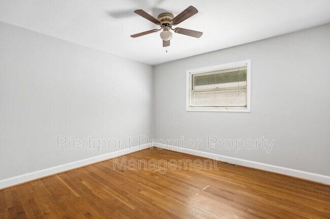 Building Photo - 1335 Pinebluff Rd