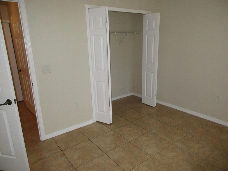 Building Photo - 1328 SE 8th Ave