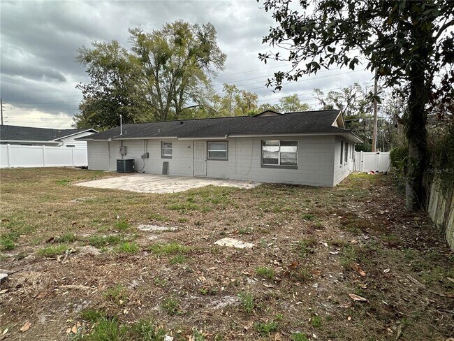 Building Photo - 5508 Turkey Lake Rd