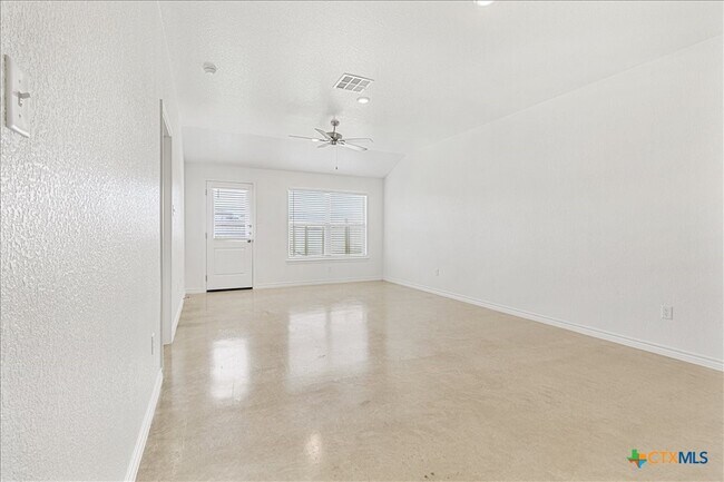Building Photo - 1242 Lehmann Dr
