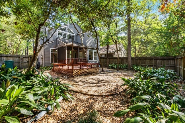 Building Photo - 15 Breezy Point Pl