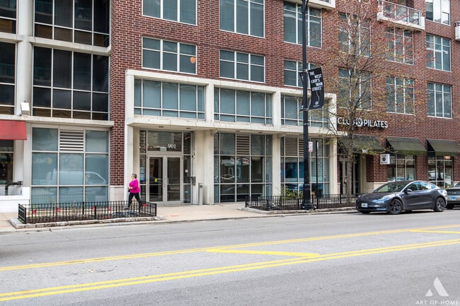 Building Photo - 901 W Madison St