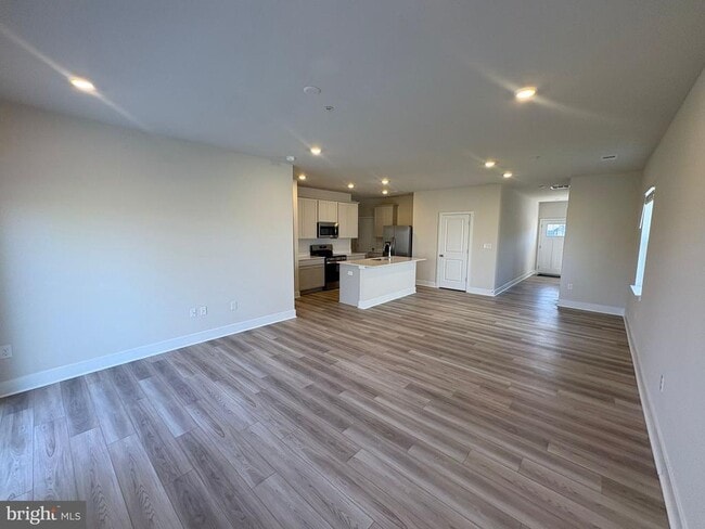 Building Photo - 1684 Lake Placid Dr