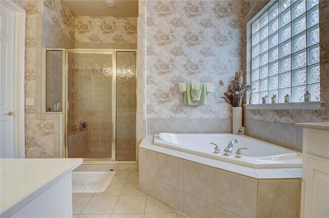 Building Photo - 10508 Canyon Vista Way