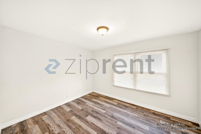 Building Photo - 1255 Del Rey Ave