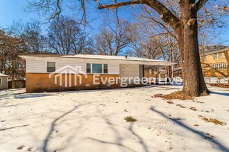 Building Photo - 3220 Cobb St