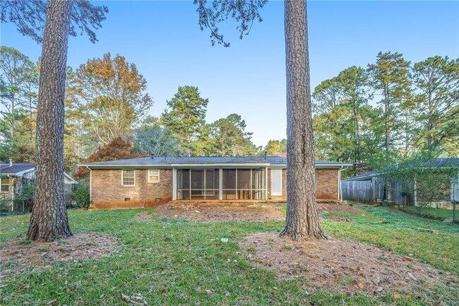 Building Photo - 6095 Mincey Rd