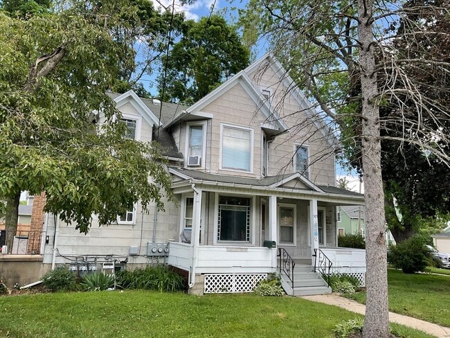 Primary Photo - 105 N Jefferson St