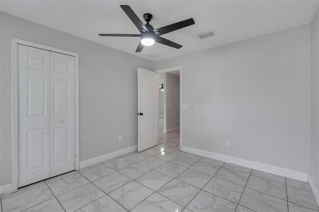 Building Photo - 810 Valnera Ct
