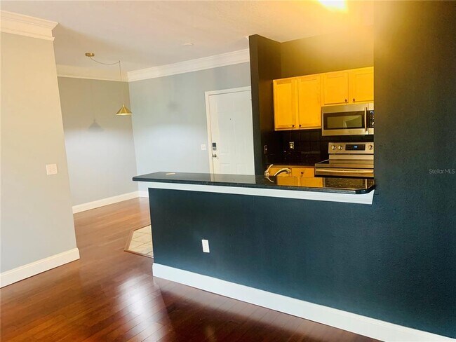 Building Photo - 4207 S Dale Mabry Hwy