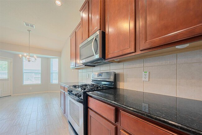 Building Photo - 2502 Oakthorn Ct
