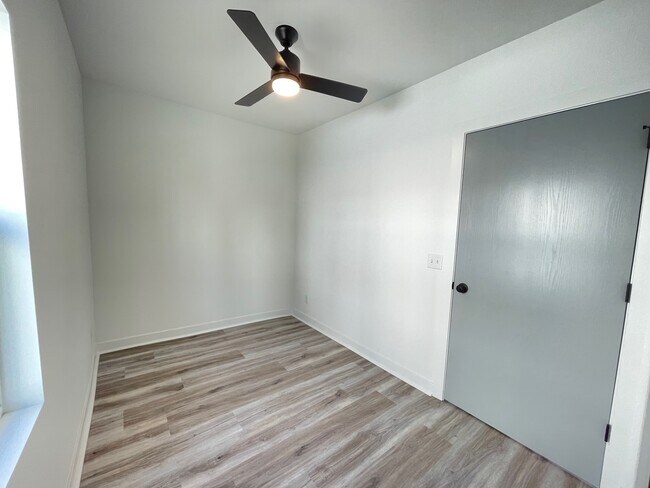 Building Photo - 2275 W 11th St