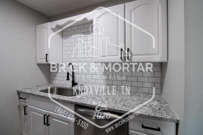 Building Photo - 2105 Belle Terra Rd