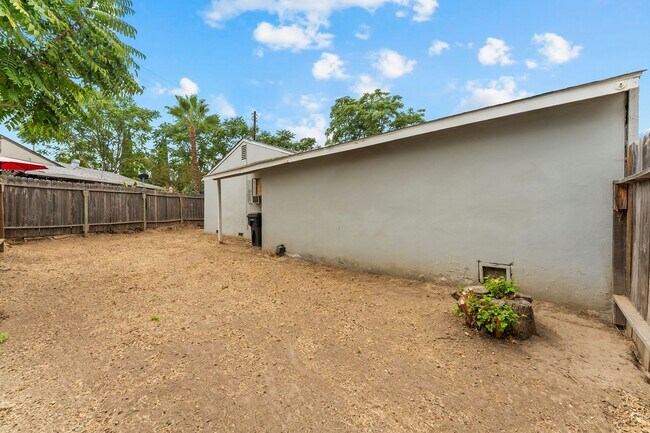 Building Photo - 4184 Cornelia Way