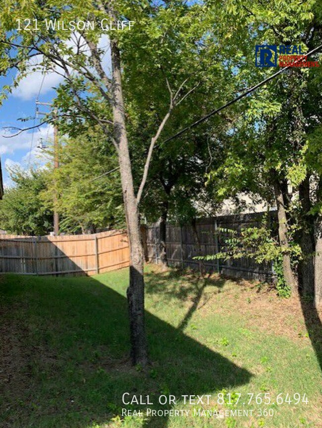 Building Photo - 121 Wilson Cliff Dr
