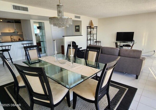 Building Photo - 2828 N Atlantic Ave