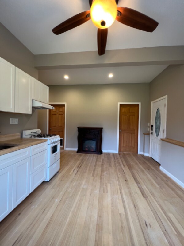 Building Photo - 520 Trumbull Hwy