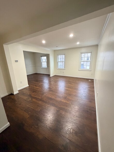 Building Photo - 9504 Covington Pl