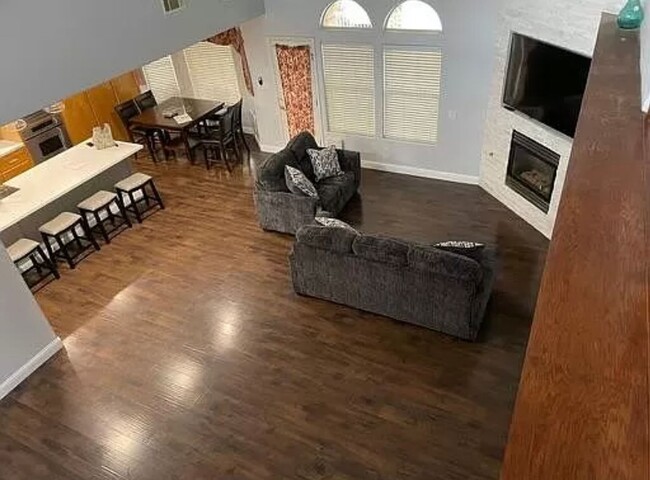 Building Photo - 5302 Doble Aguila Way
