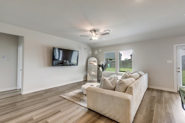 Building Photo - 1318 Cascade Hls Dr