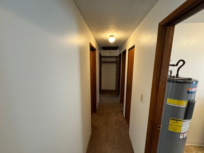 Building Photo - Charming 3-Bedroom SE Portland Home – Fully Fenced Yard - Video attached