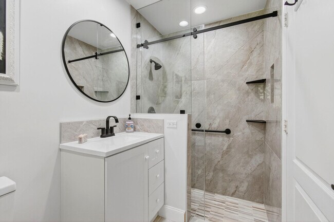 Building Photo - 4256 Gleneagles Dr