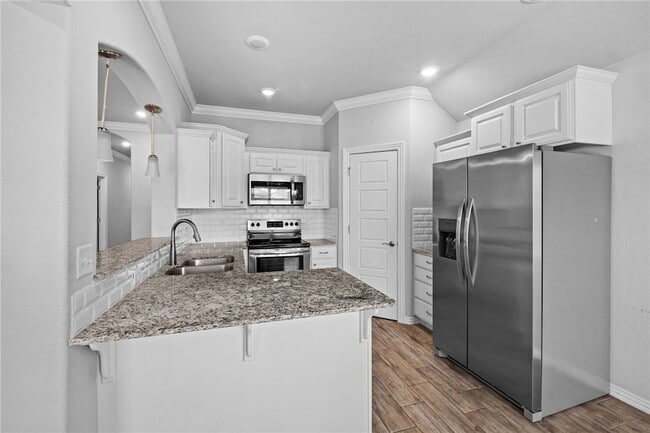 Building Photo - 4371 W Barhem Dr
