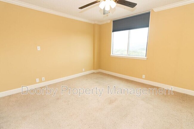 Building Photo - 1131 Stringers Ridge Rd