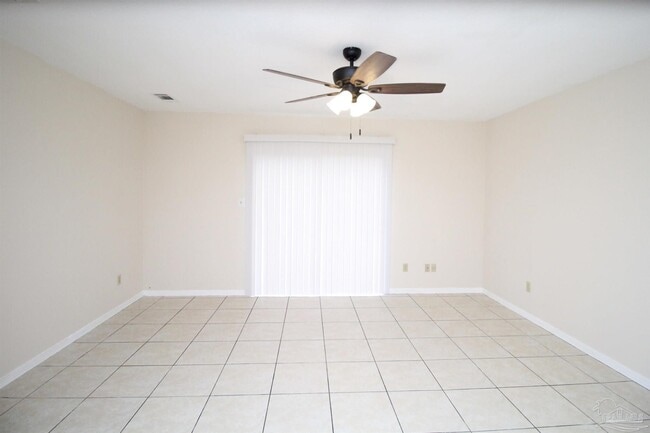 Building Photo - 8113 Stonebrook Dr