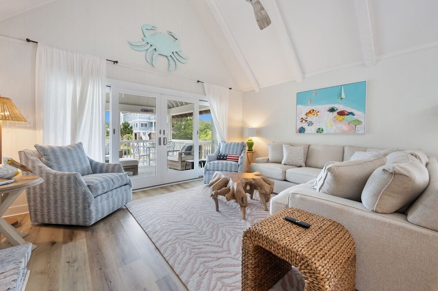 Building Photo - 165 Pioneer Loop