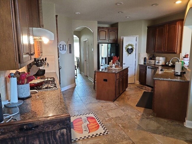 Building Photo - 28602 Hayden Park Dr