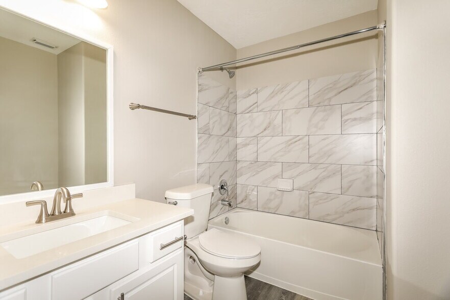 Building Photo - 12254 Lavon Dr