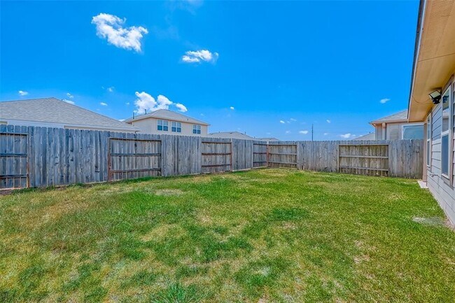 Building Photo - 2206 Mirror Ridge Ct