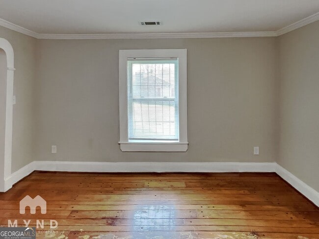 Building Photo - 1337 S Hairston Rd