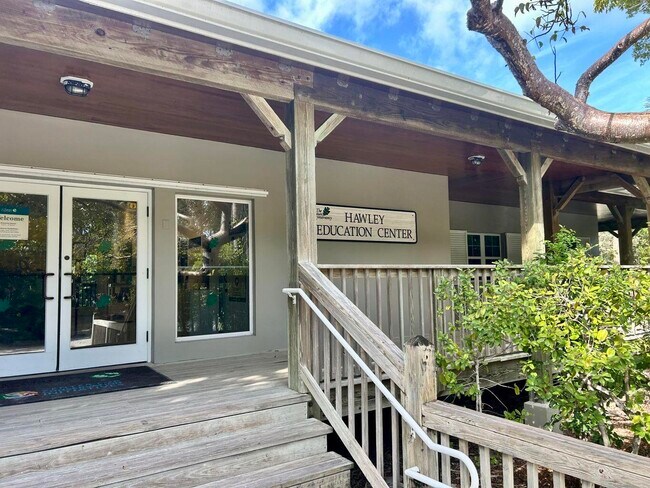 Building Photo - 331 Tequesta Dr