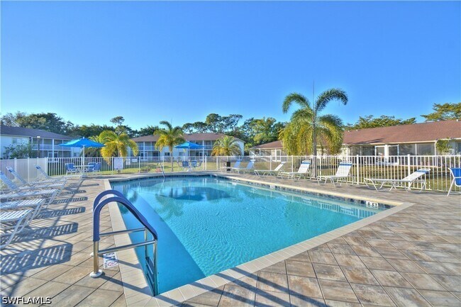 Building Photo - 2385 Naples Trace Cir