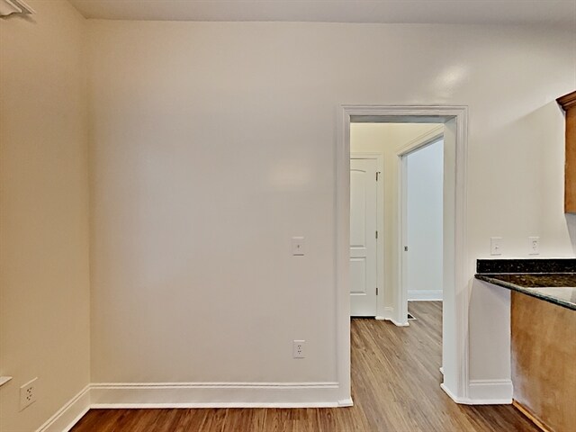 Building Photo - 447 Titans Cir