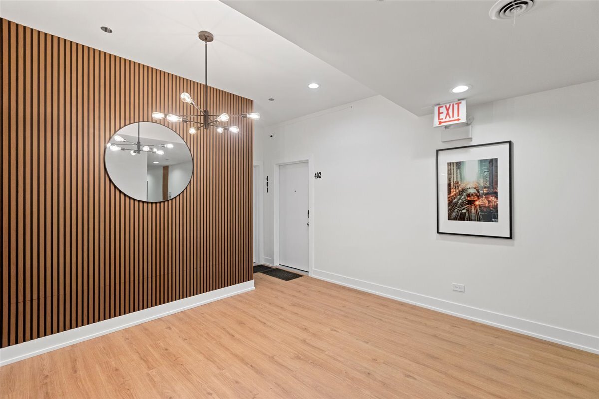 Building Photo - 2217 W Madison St