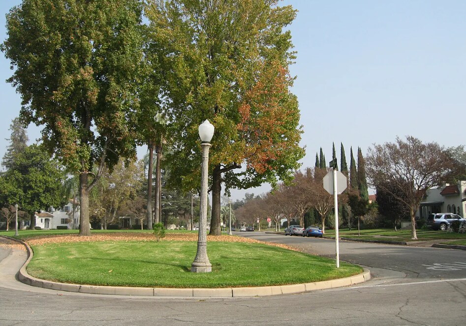 Building Photo - 601 Lindaraxa Park