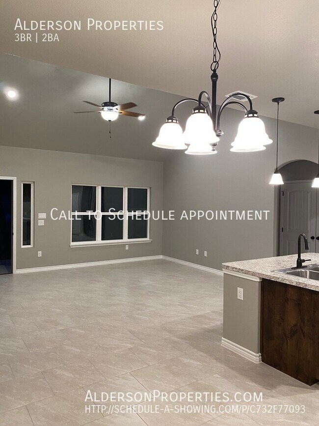 Building Photo - Beautiful Hill Country home