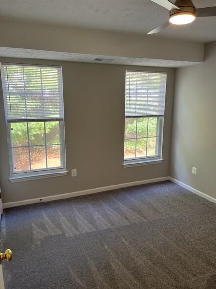 Building Photo - 904 Jessicas Ln