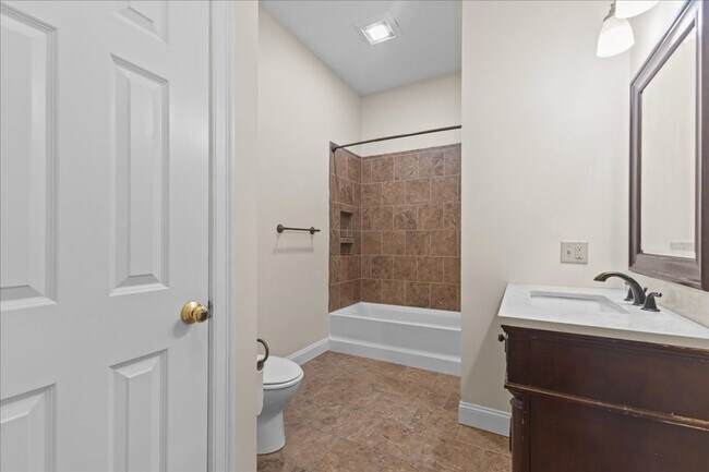 Building Photo - 51 N Champlain St