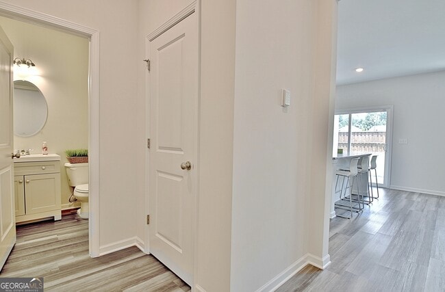 Building Photo - 8077 Rudder Cir
