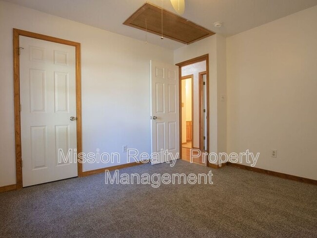 Building Photo - 7412 Pineleaf Dr