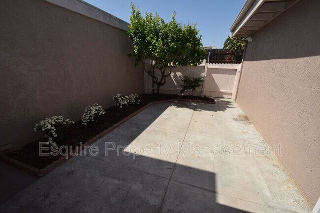 Building Photo - 3611 Ketch Ave