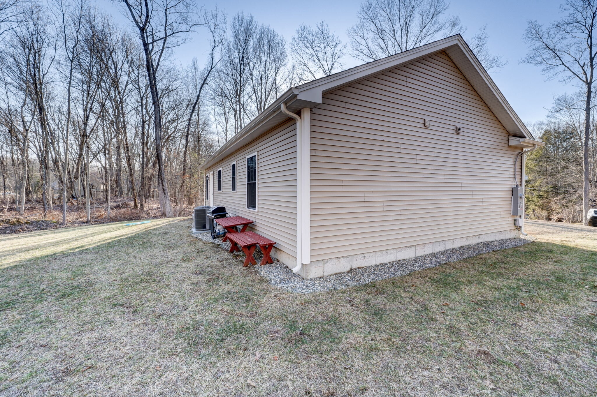 Building Photo - 15 Hillyndale Rd