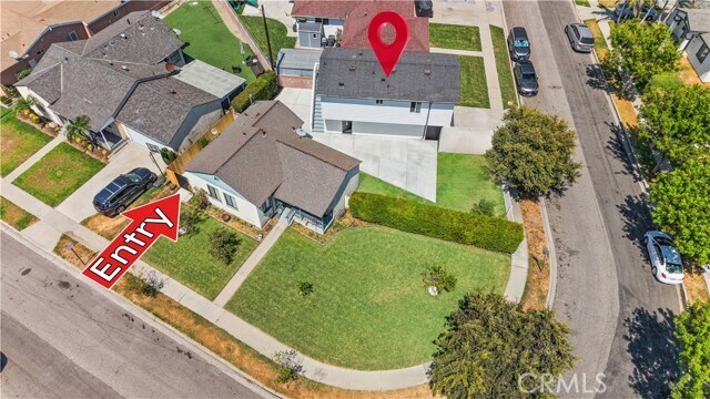 Building Photo - 5833 Glady St